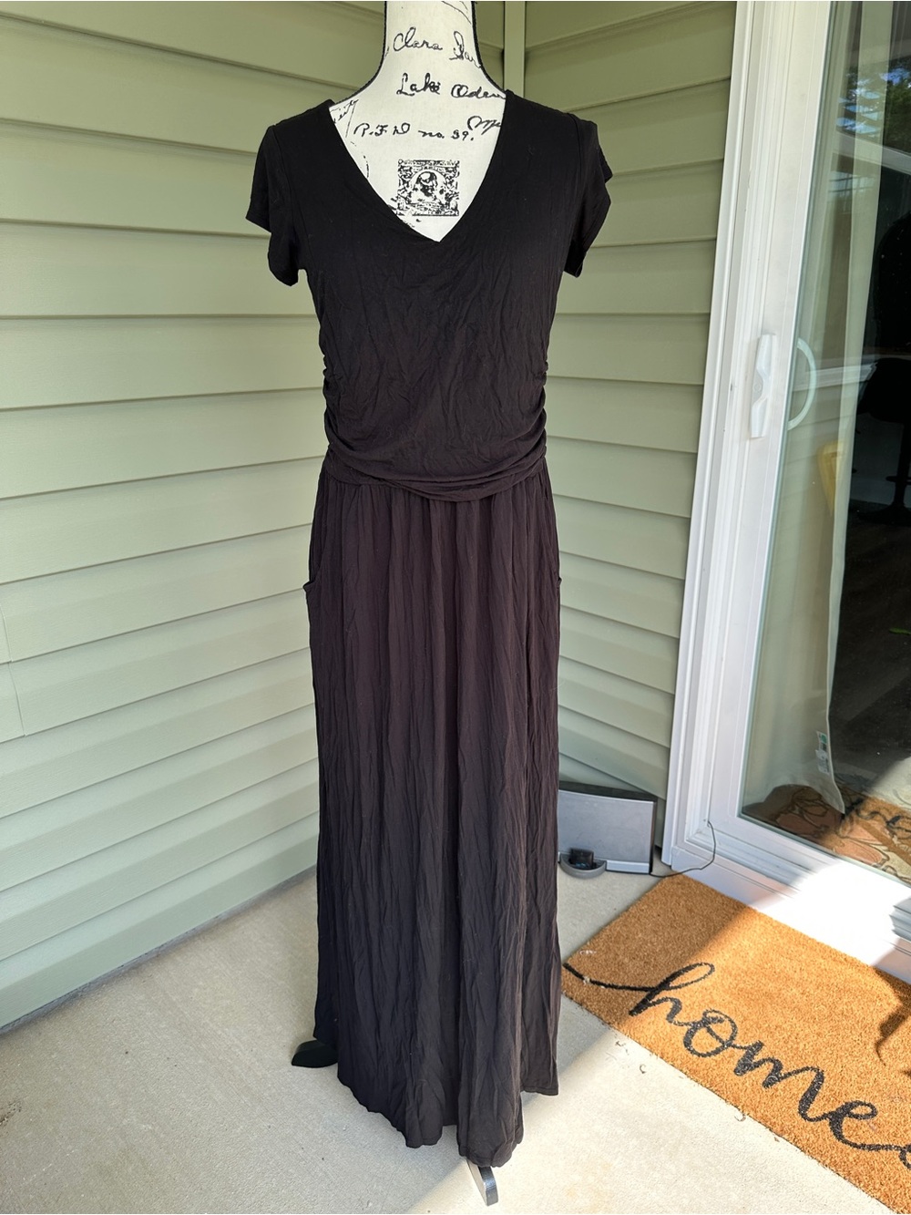 New York & Co Black V-Neck Short Sleeve Maxi Dress size M tall with pockets
